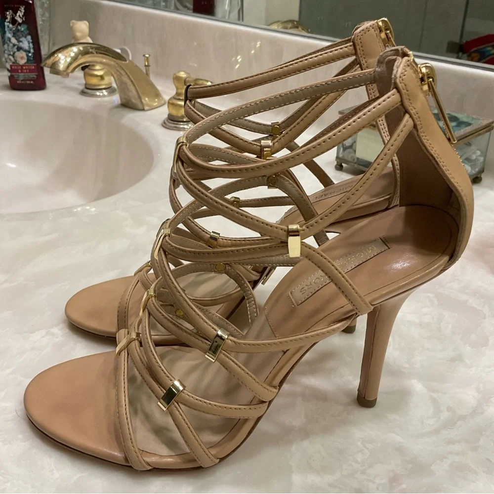 Michael Kors Charlene Strappy Sandals in Nude Leather w/ gold detail Sz 8 / 38.5 - Picture 15 of 15